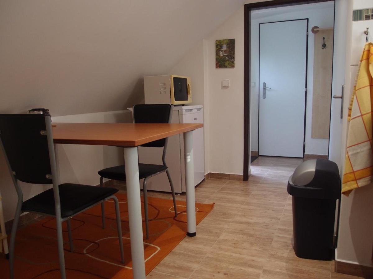 Penzion Cabak Vrchlabí Exteriör bild
