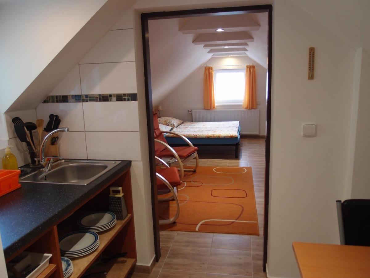 Penzion Cabak Vrchlabí Exteriör bild