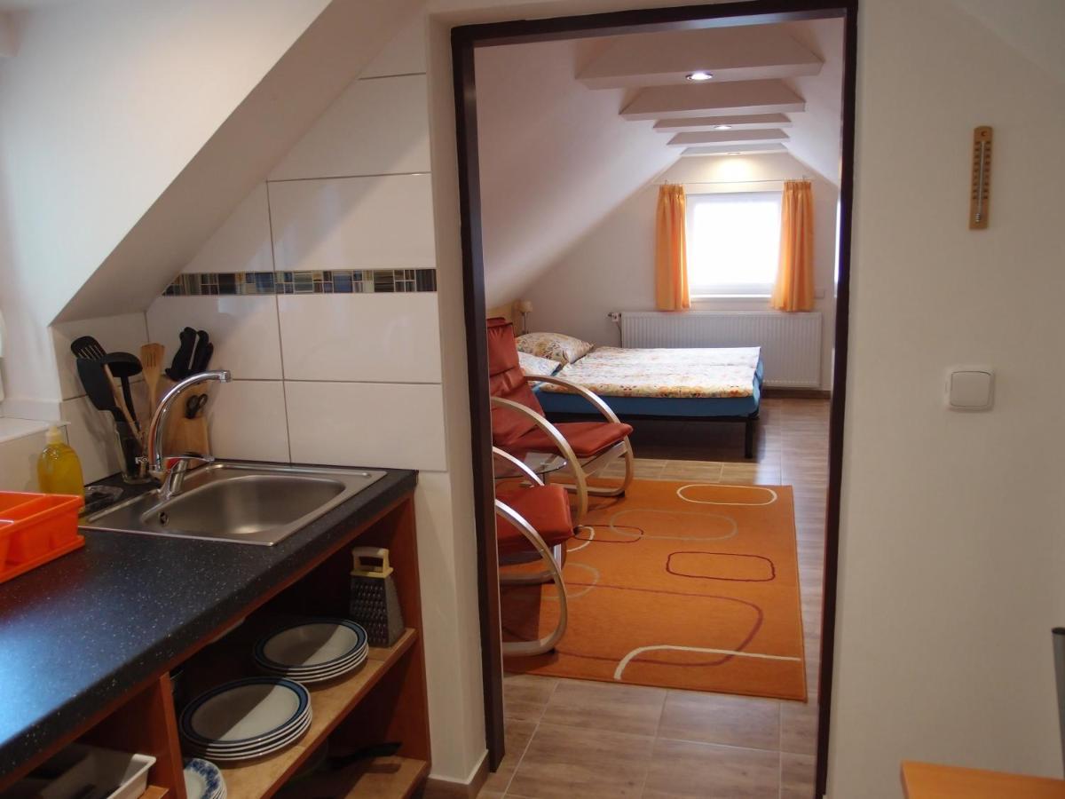 Penzion Cabak Vrchlabí Exteriör bild